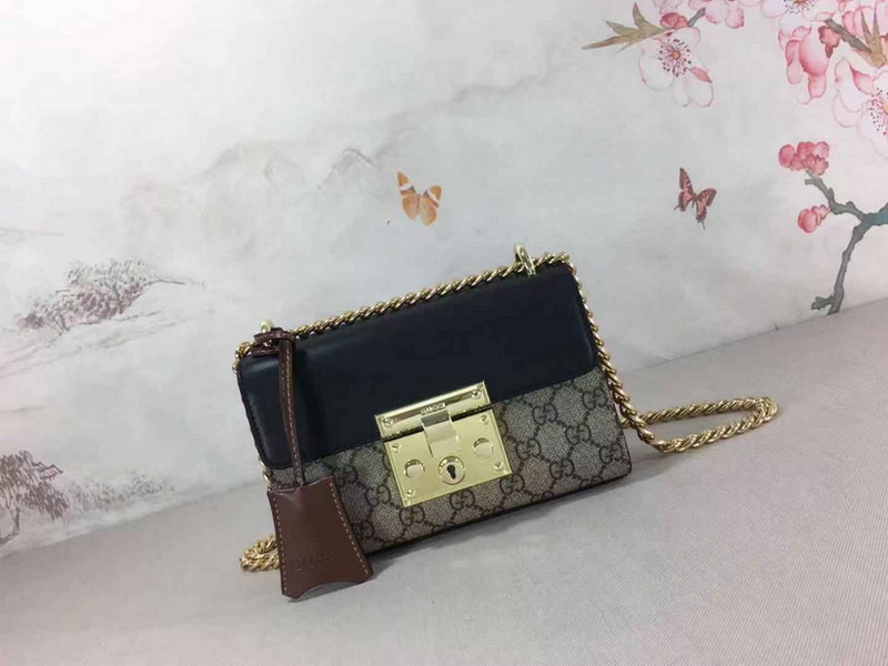 Gucci Handbags 49